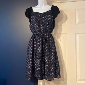 Never worn! I ❤️ Ronson floral dress with pockets. Size L